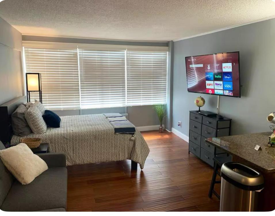 Condo Close To Stadium And Free Parking Knoxville Eksteriør bilde