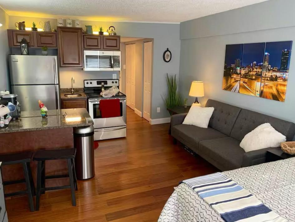 Condo Close To Stadium And Free Parking Knoxville Eksteriør bilde